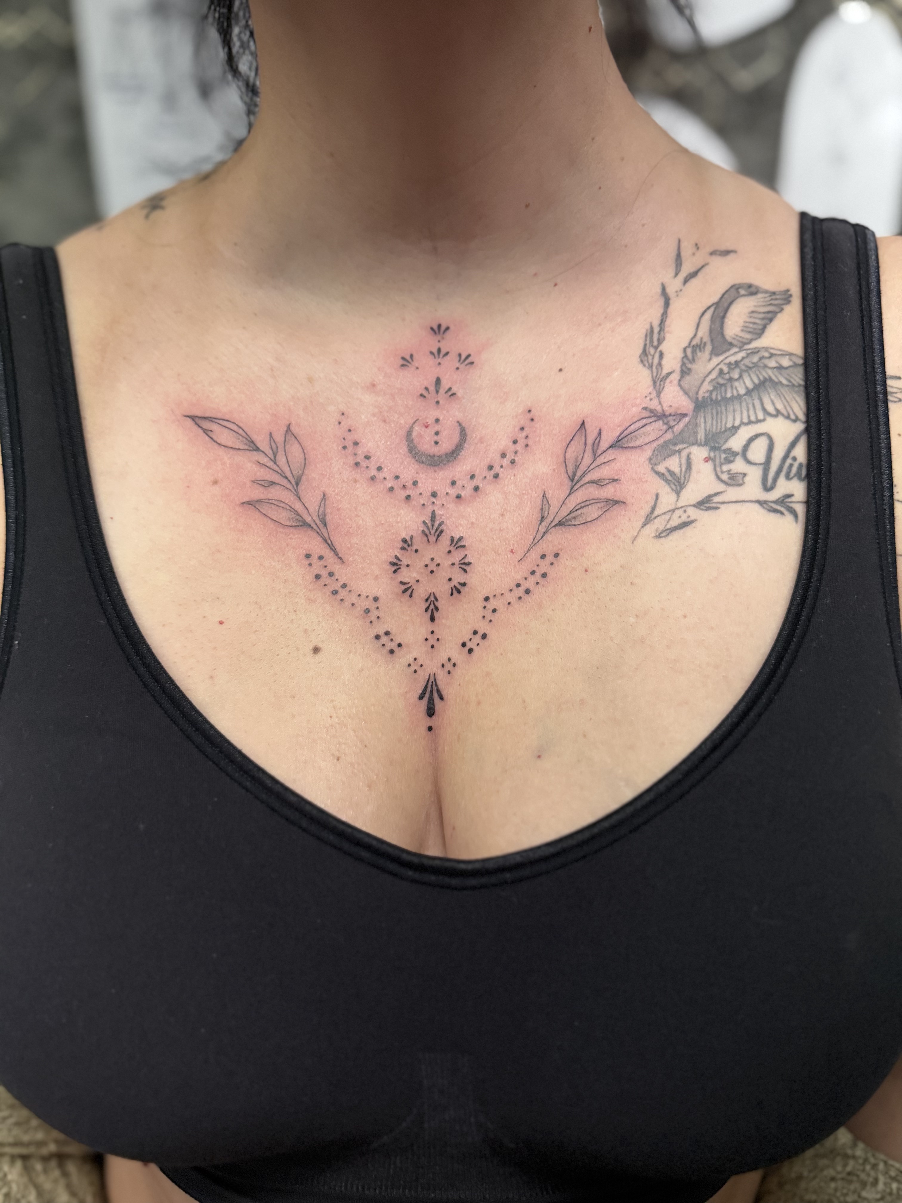 Tatouage symbolique réalisé chez L'Ascendant — motif ornemental